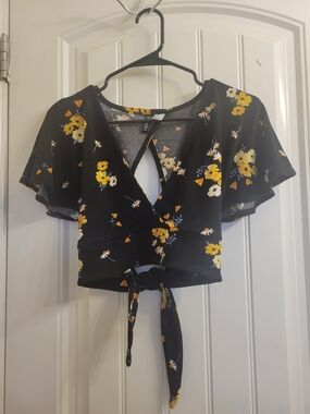 2/$20 H&M Black Crop Top with Yellow Floral Print